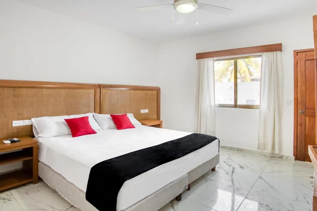 Capital O Hotel Yukon Playa del Carmen México